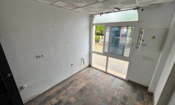 Sale - Commercial -
Algorfa - La Finca Golf Resort