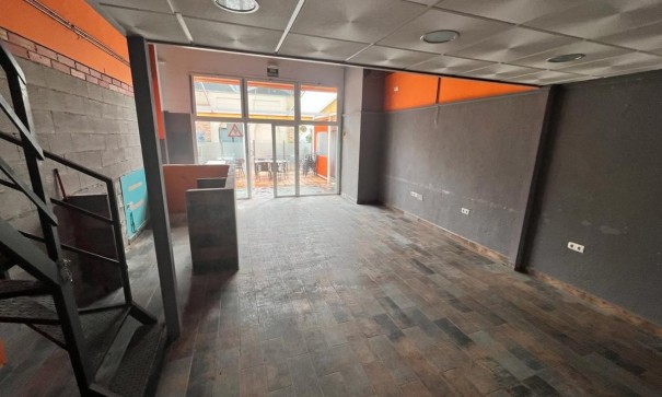 Sale - Commercial -
Algorfa - La Finca Golf Resort