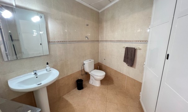 Sale - Commercial -
Guardamar del Segura - Centro