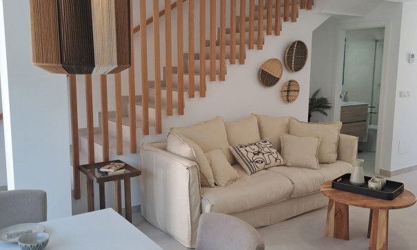 Venta - Villa adosada -
Cox