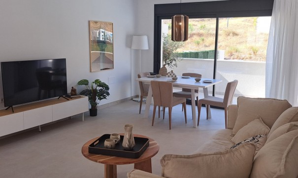 Venta - Villa adosada -
Cox