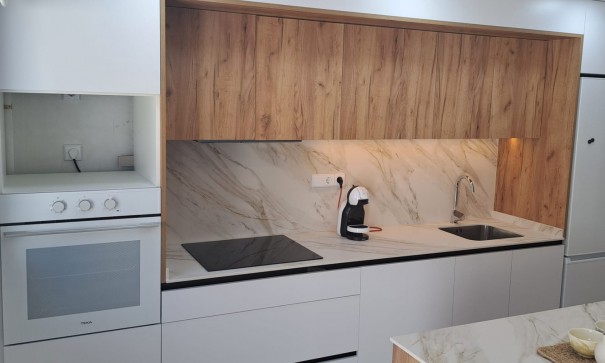 Venta - Villa adosada -
Cox