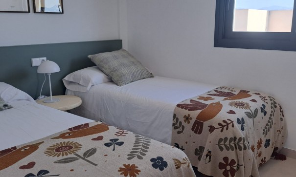 Venta - Villa adosada -
Cox