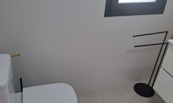 Venta - Villa adosada -
Cox