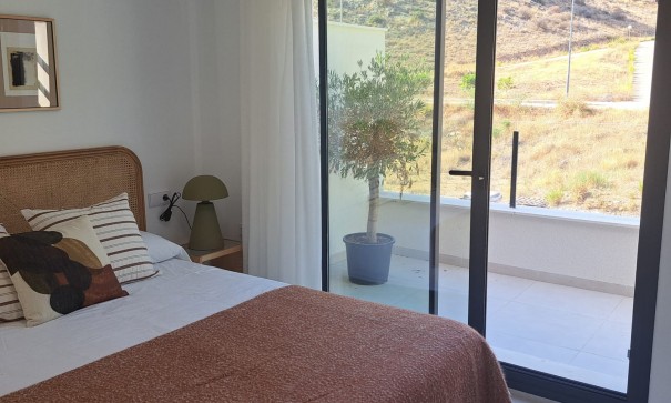 Venta - Villa adosada -
Cox