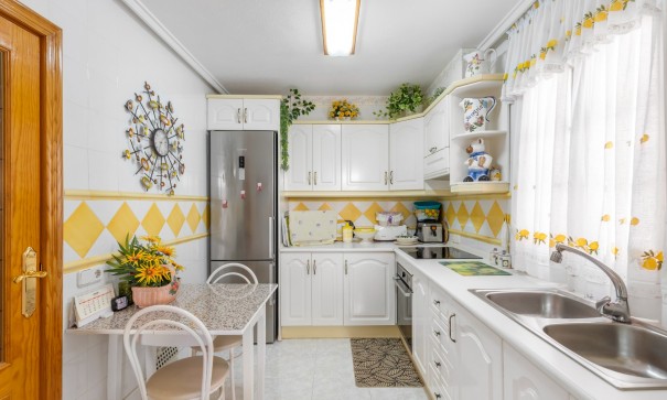 Återförsäljning - Fristående villa -
Torrevieja - Zona los Frutales