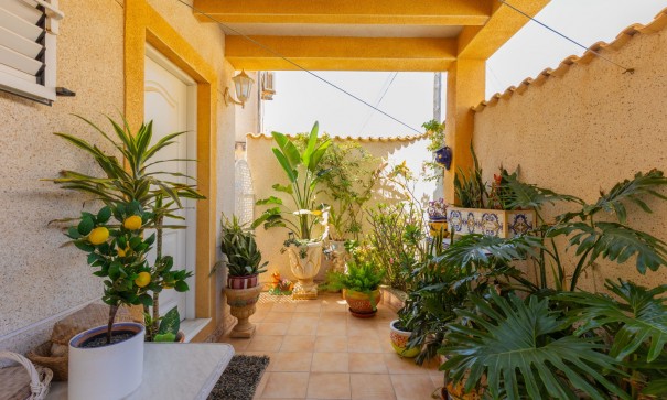 Återförsäljning - Fristående villa -
Torrevieja - Zona los Frutales