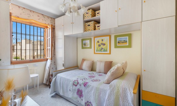 Återförsäljning - Fristående villa -
Torrevieja - Zona los Frutales