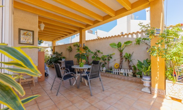 Återförsäljning - Fristående villa -
Torrevieja - Zona los Frutales