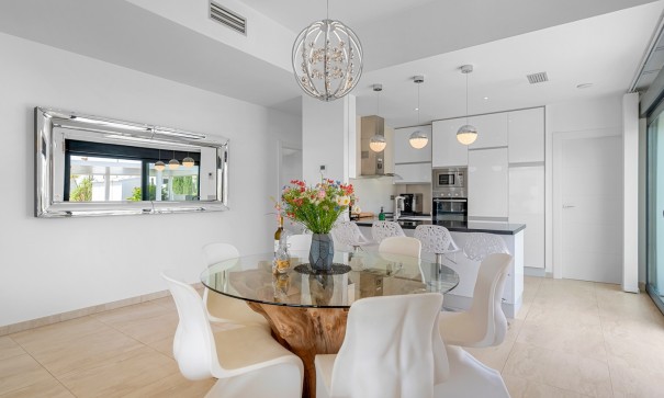 Sale - Detached Villa -
Orihuela Costa - Villamartín