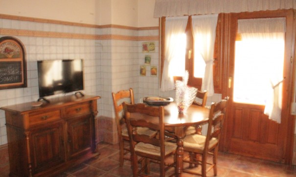 Revente - Maison de ville -
Pinoso - Pinoso Alicante