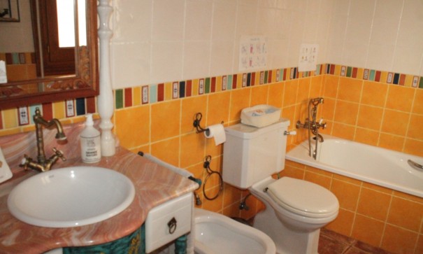 Revente - Maison de ville -
Pinoso - Pinoso Alicante