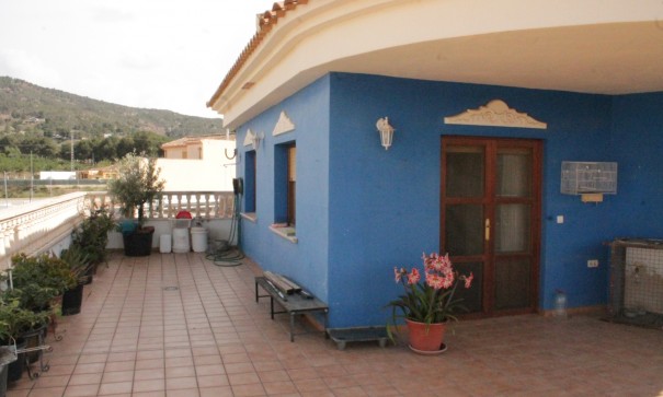 Sale - Town house -
Pinoso - Pinoso Alicante