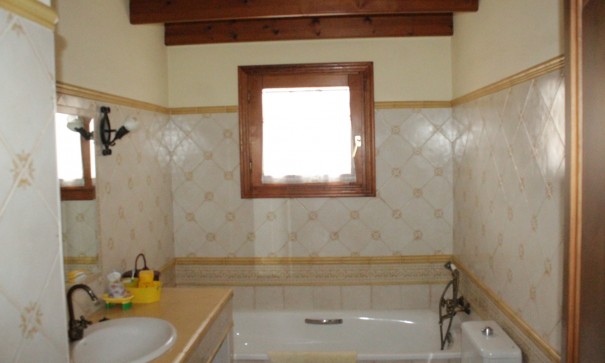 Sale - Town house -
Pinoso - Pinoso Alicante