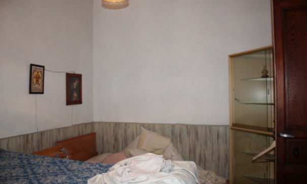 Sale - Town house -
Pinoso - calle lepanto