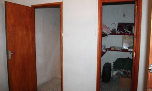 Sale - Town house -
Pinoso - calle lepanto