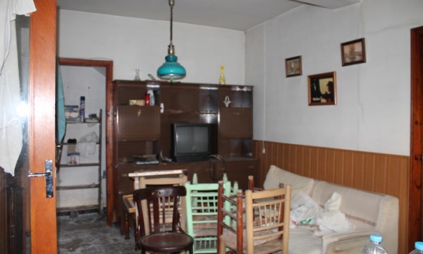 Sale - Town house -
Pinoso - calle lepanto