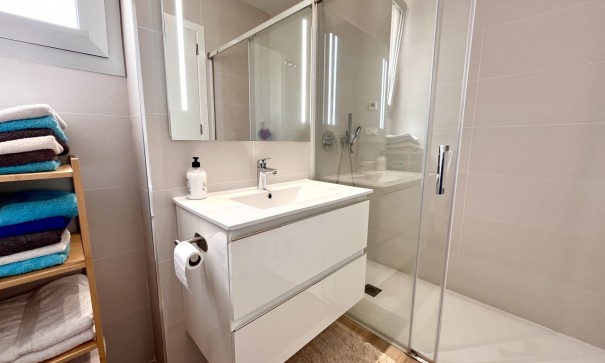 Herverkoop - Apartement Flat -
La Florida