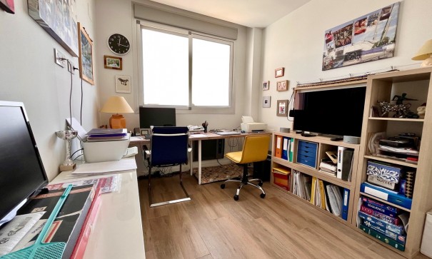 Herverkoop - Apartement Flat -
La Florida