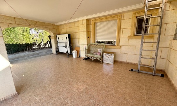 Sale - Finca Country Property -
Albatera