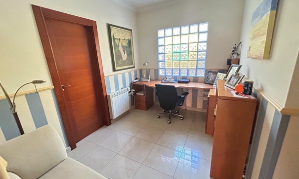 Sale - Finca Country Property -
Albatera