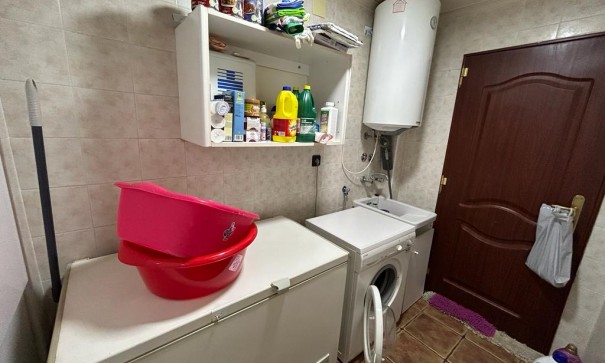 Videresalg - Finca landejendom -
Crevillente