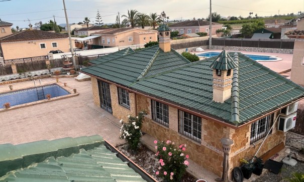 Videresalg - Finca landejendom -
Catral