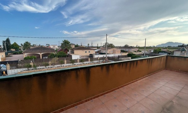 Videresalg - Finca landejendom -
Catral