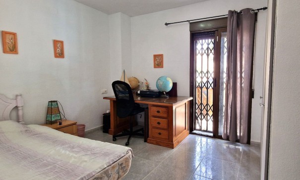 Sprzedaż - Willa wolnostojąca -
Las Filipinas