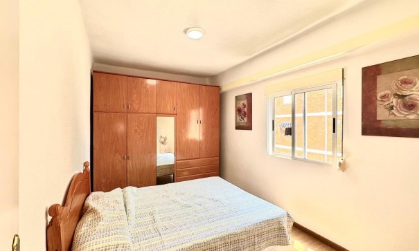 Resale - Wohnung Appartement -
Torrevieja - Estacion de autobuses