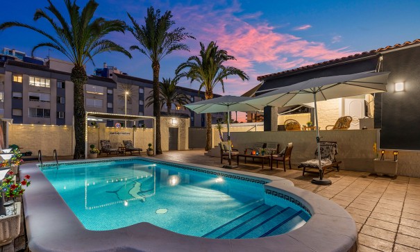 Sale - Detached Villa -
Torrevieja - Rocio del mar