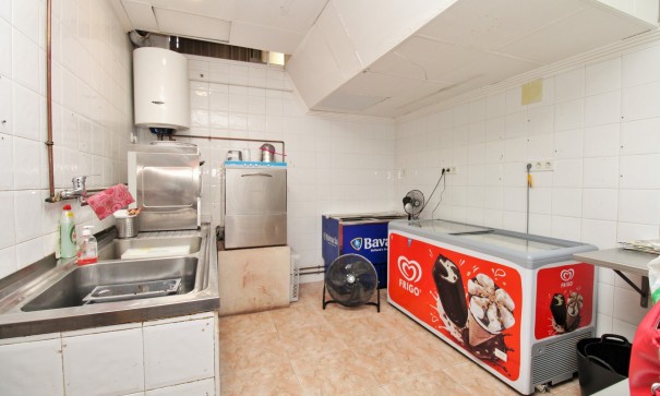 Återförsäljning - Kommersiell -
Villamartín