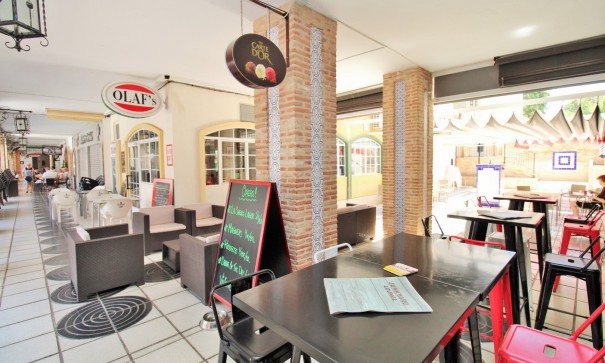 Återförsäljning - Kommersiell -
Villamartín