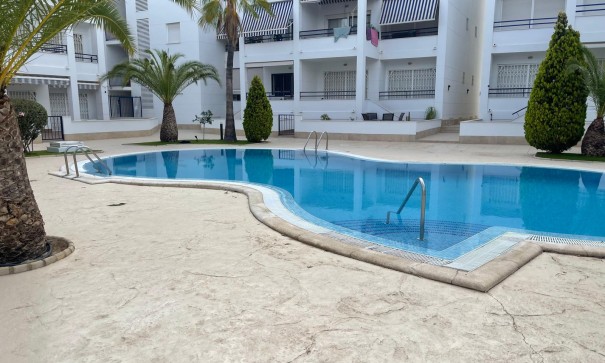 Resale - Wohnung Appartement -
Torrevieja