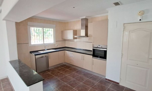 Återförsäljning - Finca lantlig egendom -
Catral - Catral - Country