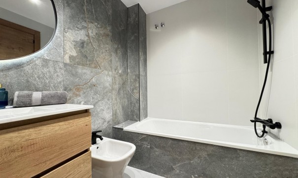 Sale - Apartment Flat -
Torrevieja - Playa de los locos