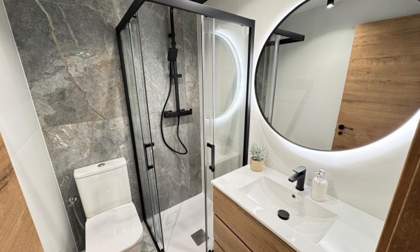 Sale - Apartment Flat -
Torrevieja - Playa de los locos