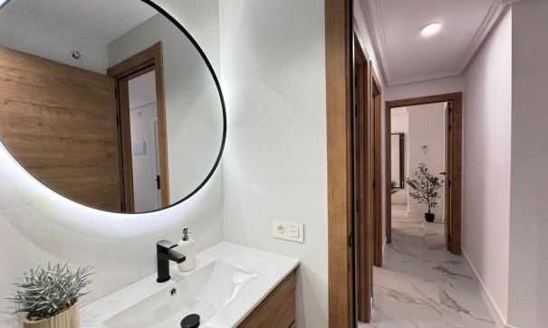 Sale - Apartment Flat -
Torrevieja - Playa de los locos