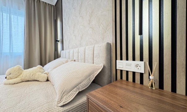 Sale - Apartment Flat -
Torrevieja - Playa de los locos