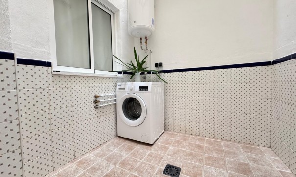 Sale - Apartment Flat -
Torrevieja - Playa de los locos