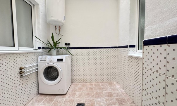 Sale - Apartment Flat -
Torrevieja - Playa de los locos