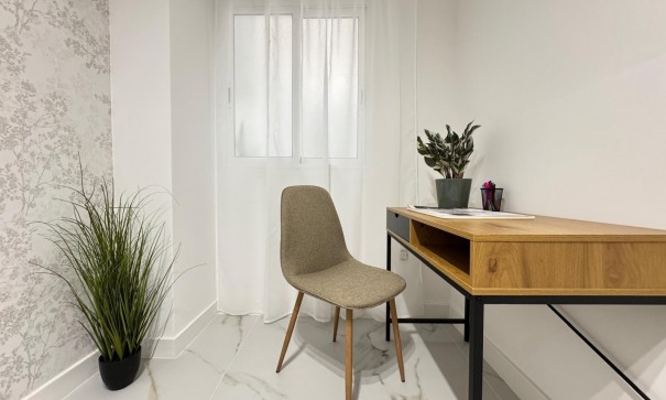 Sale - Apartment Flat -
Torrevieja - Playa de los locos