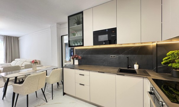 Sale - Apartment Flat -
Torrevieja - Playa de los locos