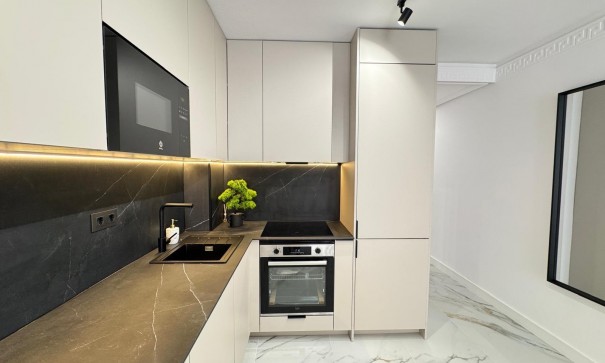 Sale - Apartment Flat -
Torrevieja - Playa de los locos