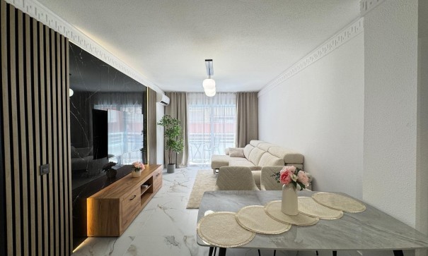 Sale - Apartment Flat -
Torrevieja - Playa de los locos