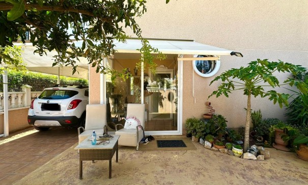 Återförsäljning - Fristående villa -
Orihuela Costa - La Regia