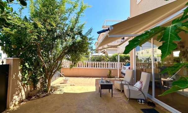 Återförsäljning - Fristående villa -
Orihuela Costa - La Regia