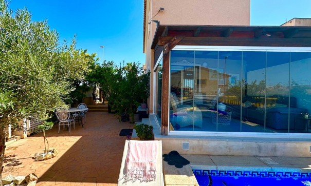 Återförsäljning - Fristående villa -
Orihuela Costa - La Regia