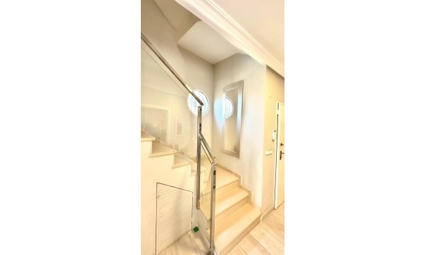 Återförsäljning - Fristående villa -
Orihuela Costa - La Regia