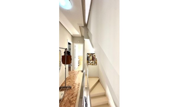 Återförsäljning - Fristående villa -
Orihuela Costa - La Regia